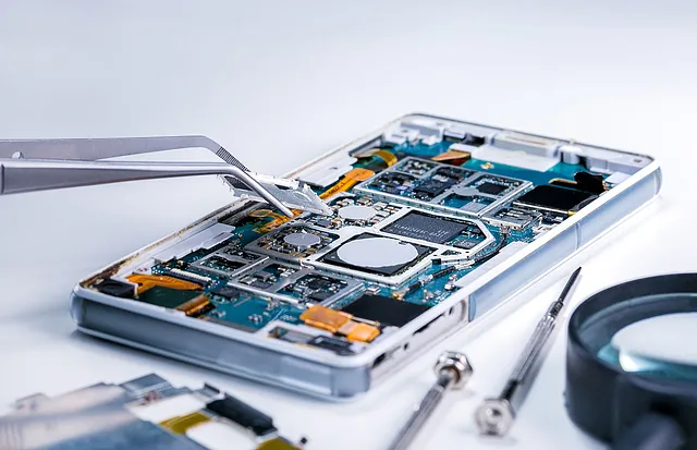 Telefon wird repariert: Handyreparatur im Flachgau und Salzburg Land